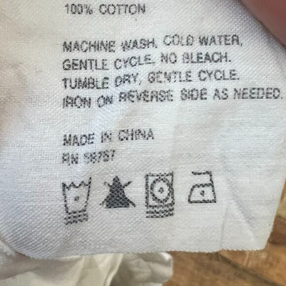 Vintage White Cotton Pillowcases With Hand-Embroidered Floral 21x27 Set Of Two - Picture 7 of 12